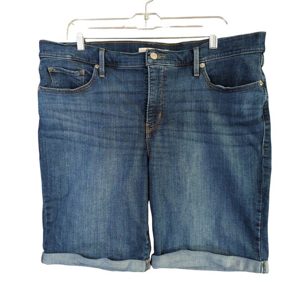 Levis Bermuda Shorts Womens Plus 18W Blue Medium Wash Stretch - Picture 1 of 8